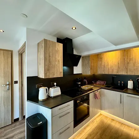 Cosy Apartment Near The Sea And Town Centre With Parking Llandudno Exterior photo