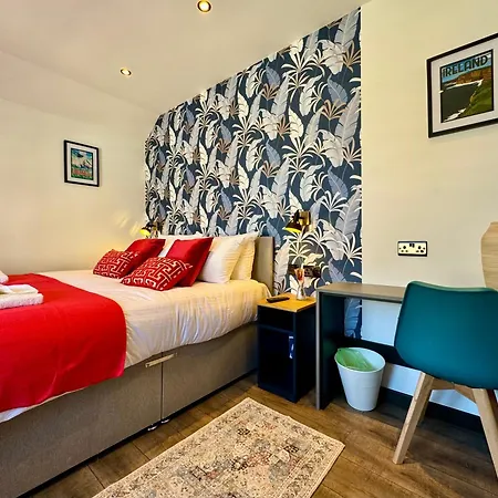 Cosy Apartment Near The Sea And Town Centre With Parking Llandudno Exterior photo