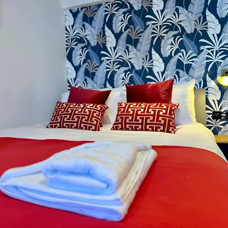 Cosy Apartment Near The Sea And Town Centre With Parking Llandudno Exterior photo