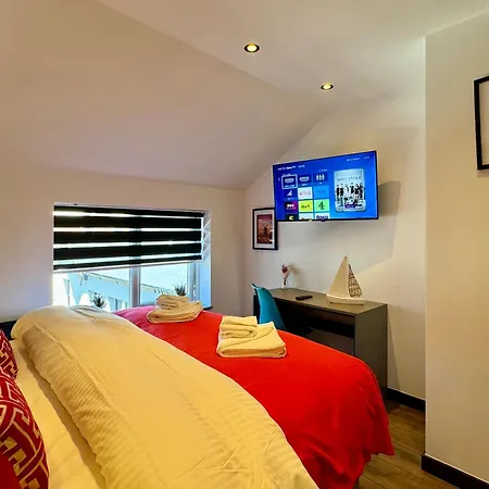 Cosy Apartment Near The Sea And Town Centre With Parking Llandudno Exterior photo