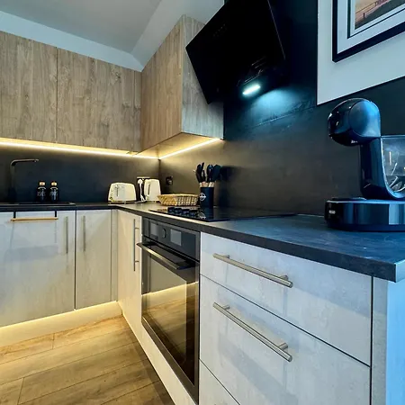 Cosy Apartment Near The Sea And Town Centre With Parking Llandudno Exterior photo