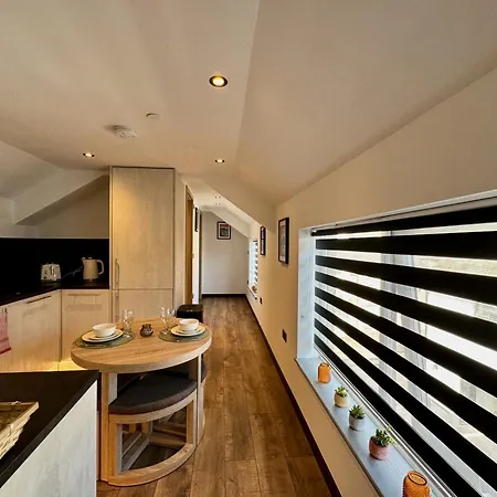 Cosy Apartment Near The Sea And Town Centre With Parking Llandudno Exterior photo