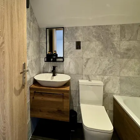 Cosy Apartment Near The Sea And Town Centre With Parking Llandudno Exterior photo