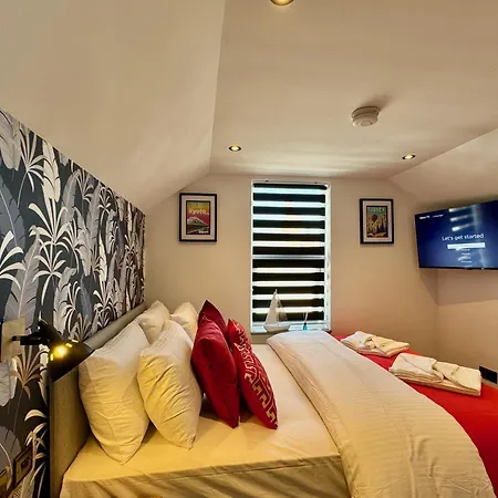 Cosy Apartment Near The Sea And Town Centre With Parking Llandudno Exterior photo