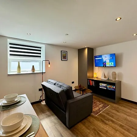 Cosy Apartment Near The Sea And Town Centre With Parking Llandudno Exterior photo