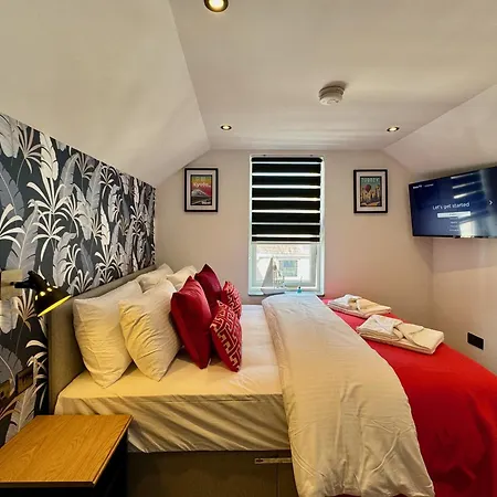Cosy Apartment Near The Sea And Town Centre With Parking Llandudno Exterior photo