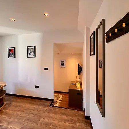 Cosy Apartment Near The Sea And Town Centre With Parking Llandudno Exterior photo