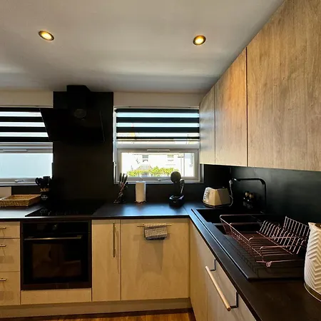 Cosy Apartment Near The Sea And Town Centre With Parking Llandudno Exterior photo