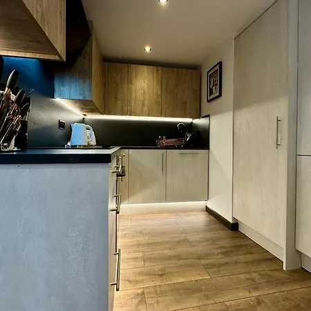 Cosy Apartment Near The Sea And Town Centre With Parking Llandudno Exterior photo