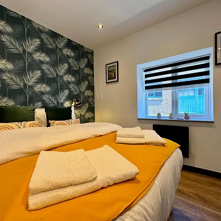 Cosy Apartment Near The Sea And Town Centre With Parking Llandudno Exterior photo