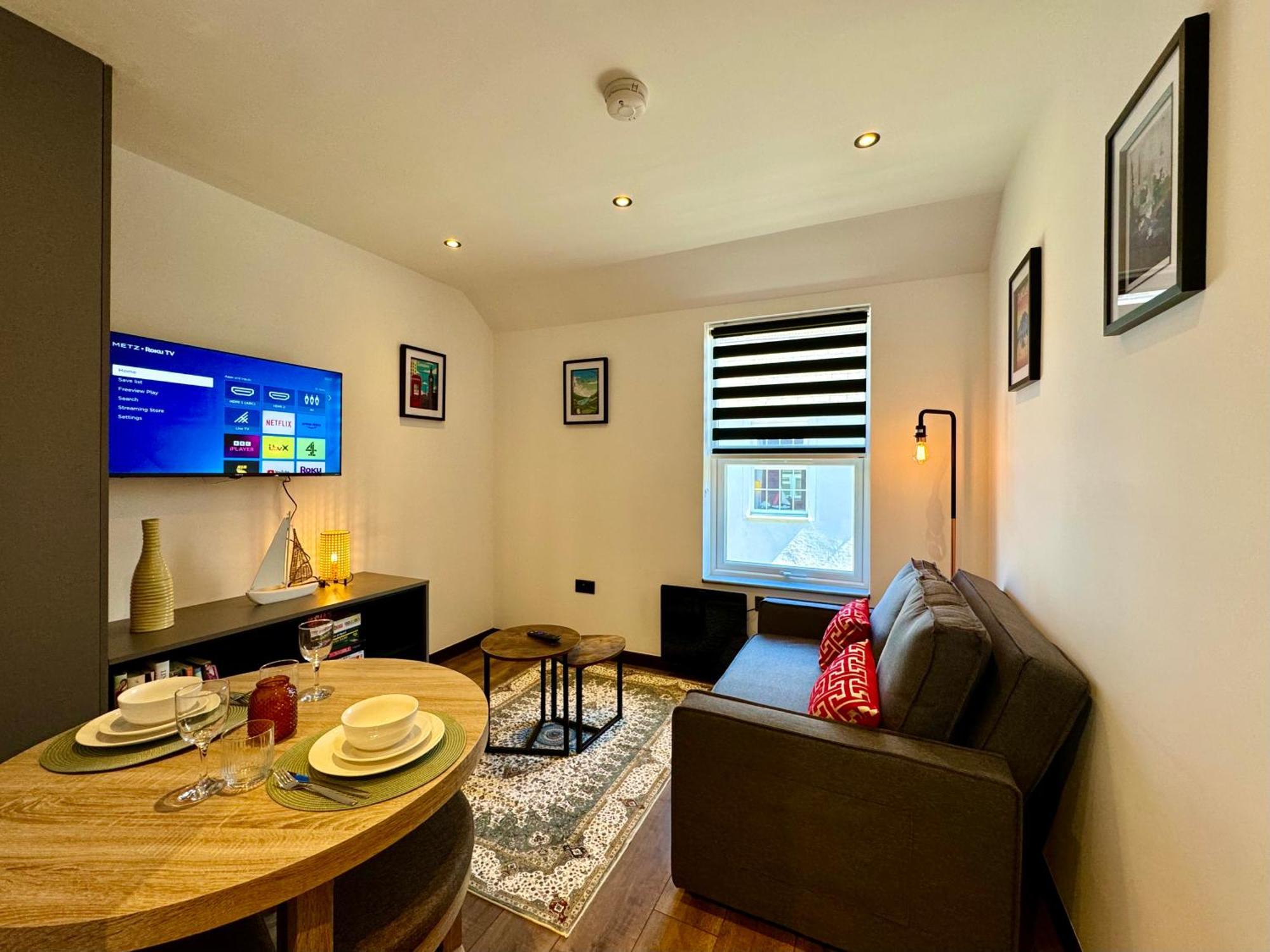 Apartment Cosy Near The Sea And Town Centre With Parking *