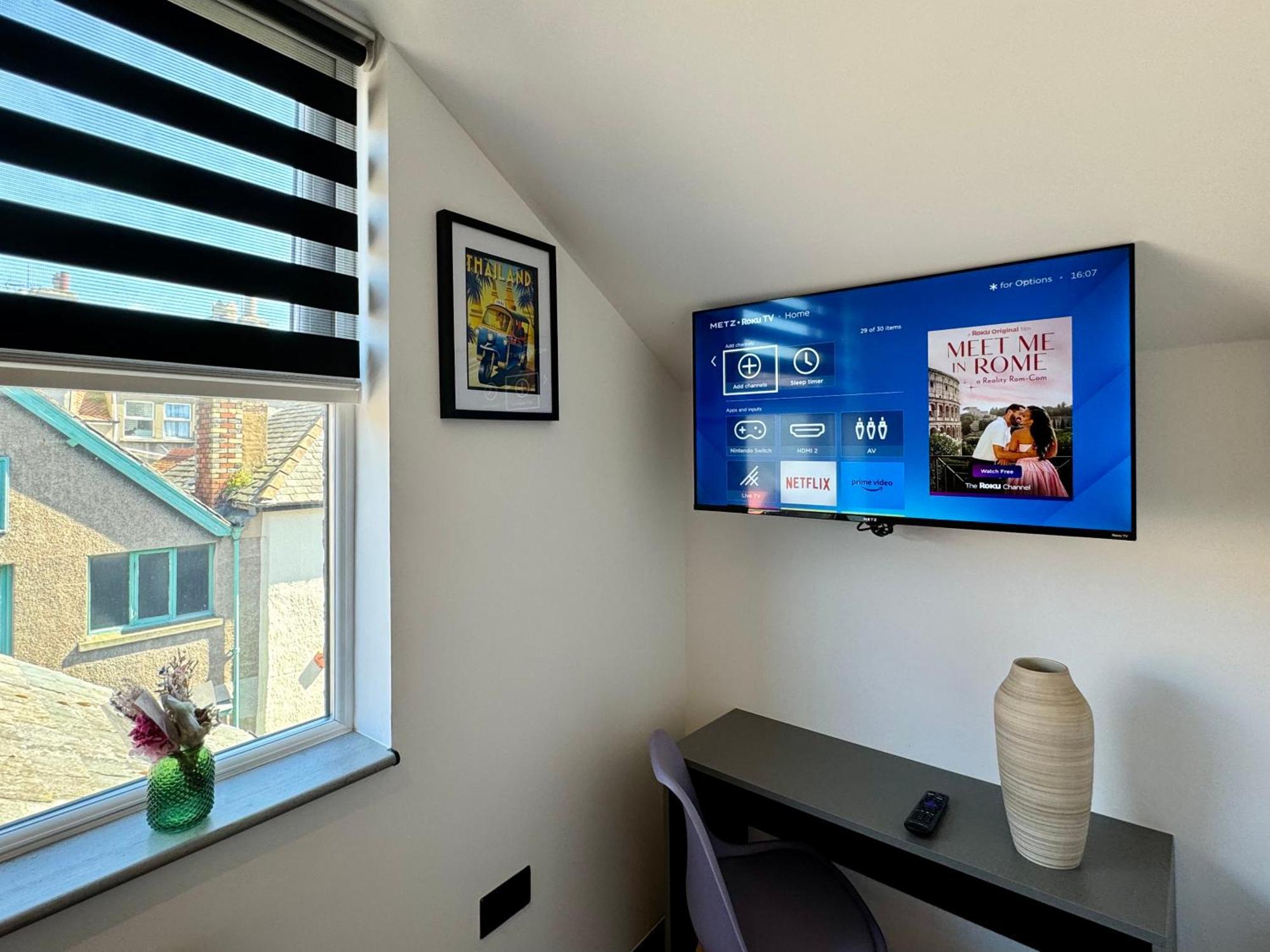 Apartment Cosy Near The Sea And Town Centre With Parking