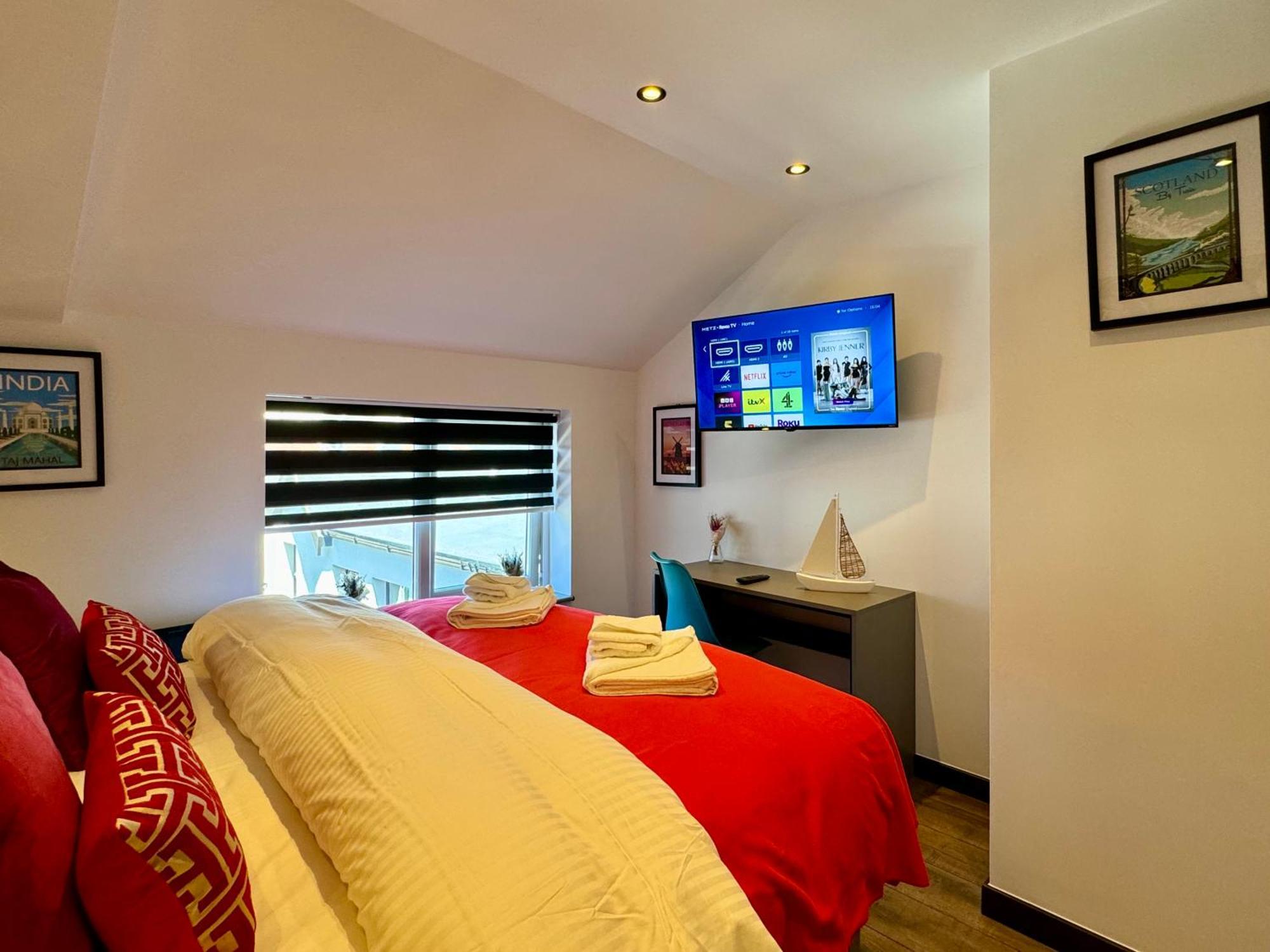 Cosy Near The Sea And Town Centre With Parking *