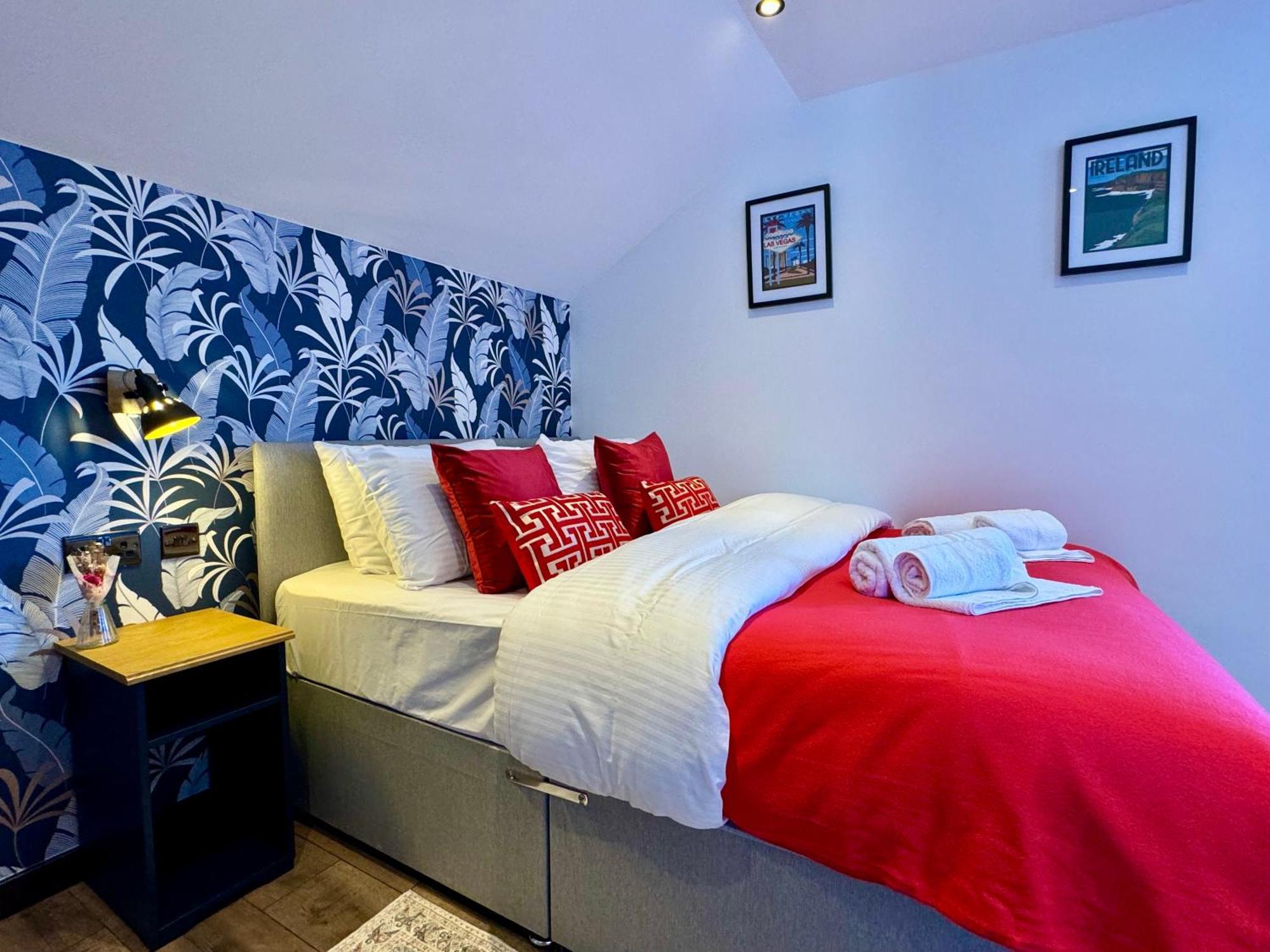 Cosy Near The Sea And Town Centre With Parking