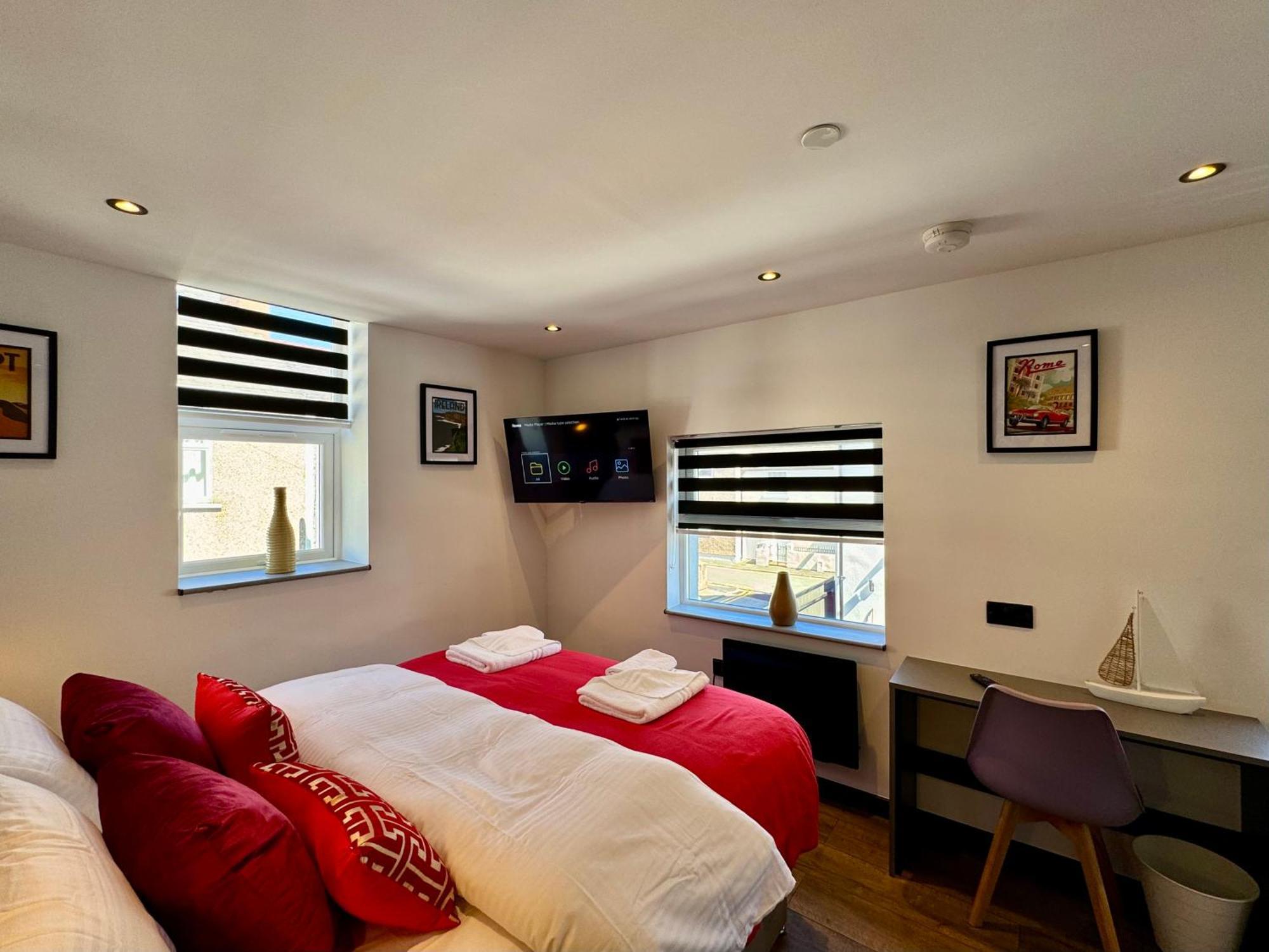 Cosy Near The Sea And Town Centre With Parking Llandudno