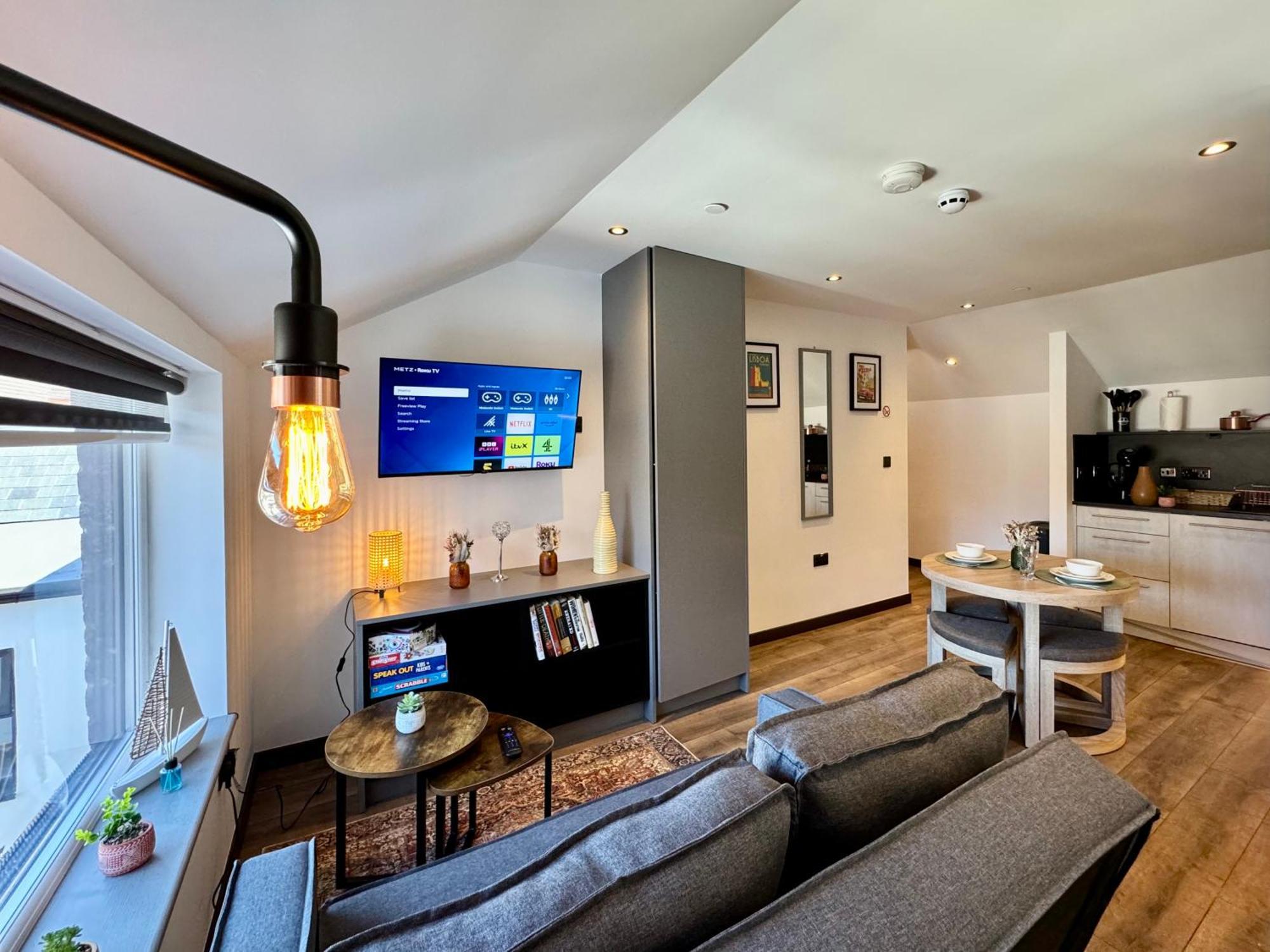 Cosy Near The Sea And Town Centre With Parking Apartment