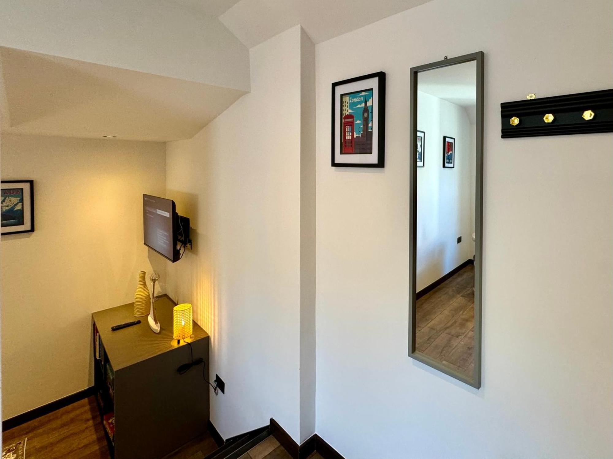 Apartment Cosy Near The Sea And Town Centre With Parking
