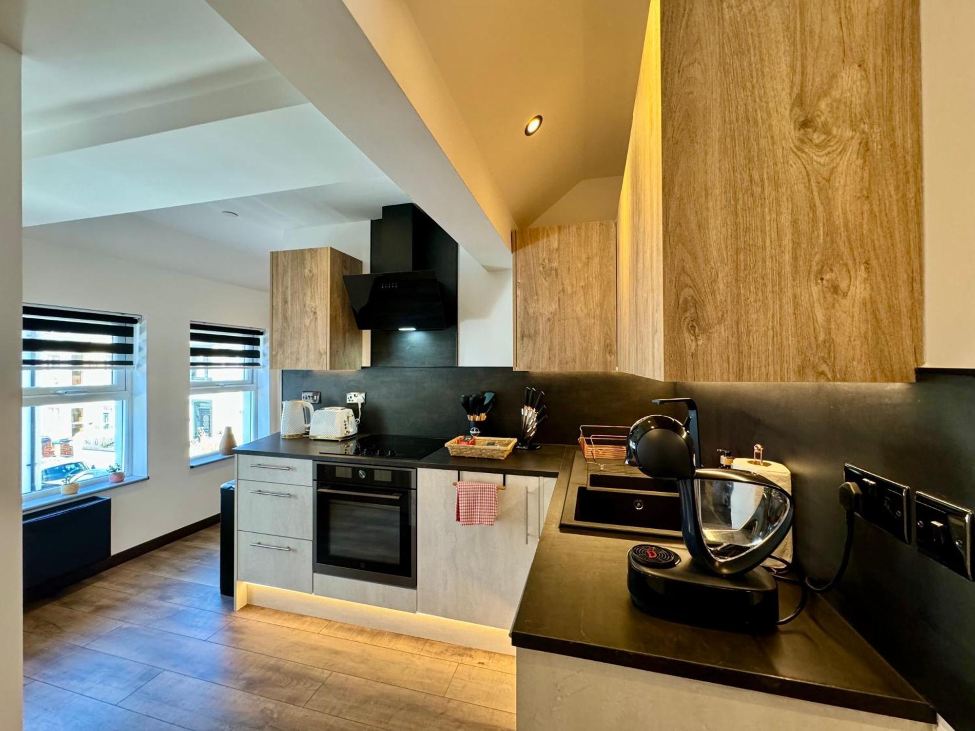 Cosy Near The Sea And Town Centre With Parking *