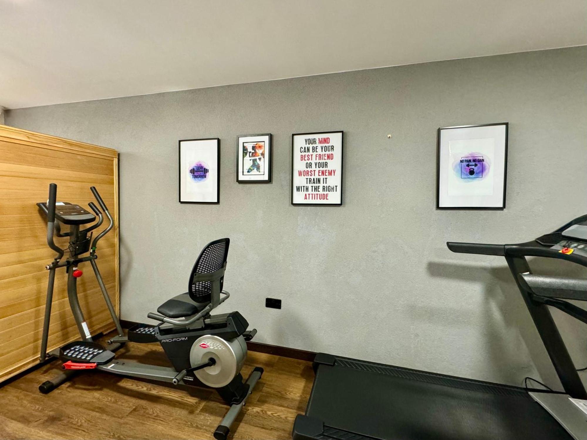 Cosy Near The Sea And Town Centre With Parking